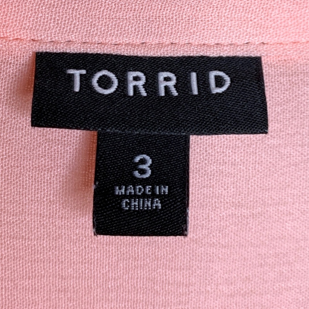 Torrid Women's Pink Blouse Size 3 (US 22/24 XXXL) Eyelet Shirt - Picture 4 of 6